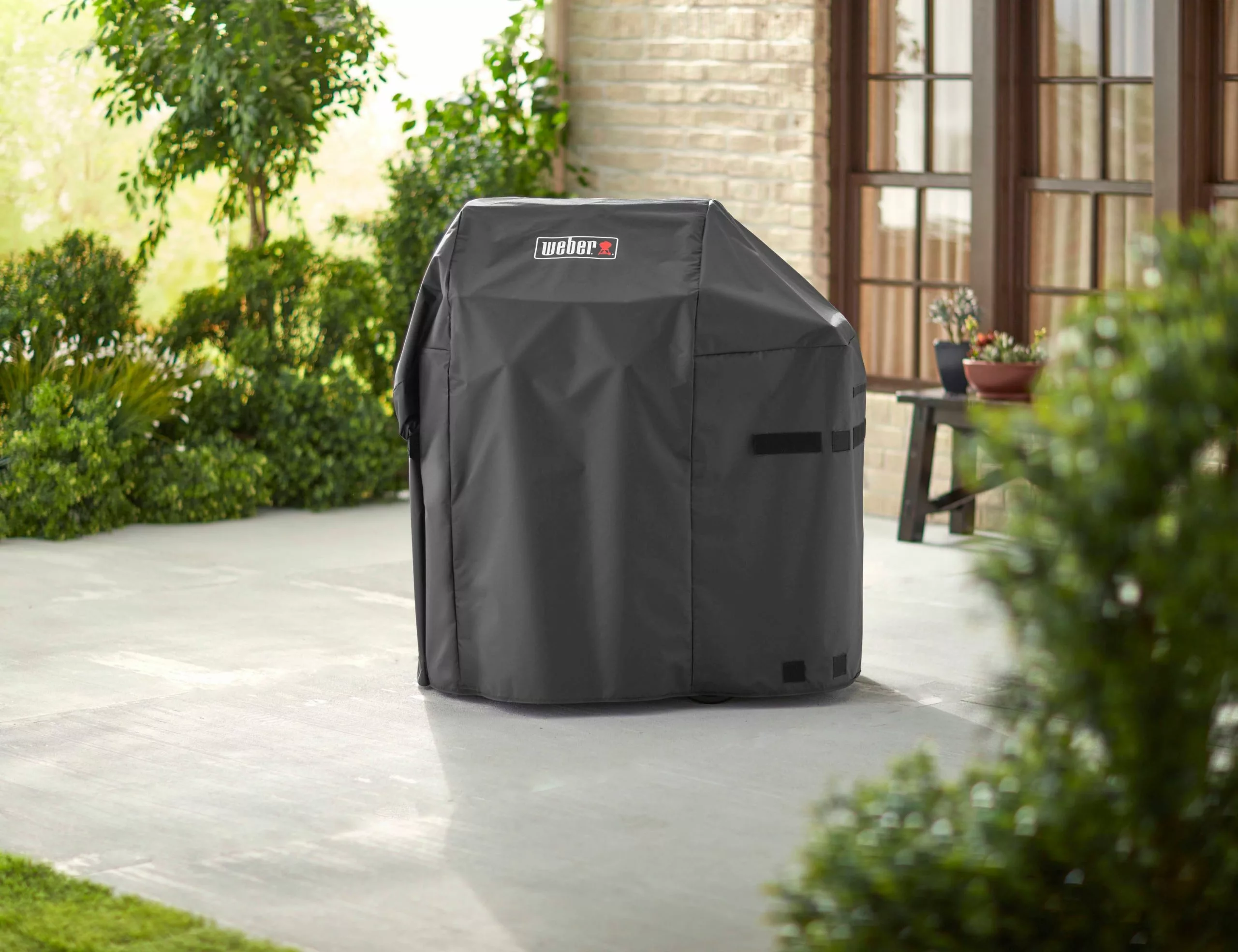 Weber Grilling Tools & Accessories 48-in W x 42-in H Black Gas Grill Cover 4 Weber Grilling Tools & Accessories 48-in W x 42-in H Black Gas Grill Cover - Image 4