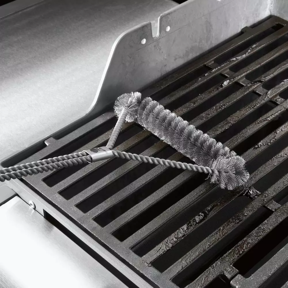Weber Grilling Tools & Accessories Plastic 21.8-in Grill Brush 3 Weber Grilling Tools & Accessories Plastic 21.8-in Grill Brush - Image 3