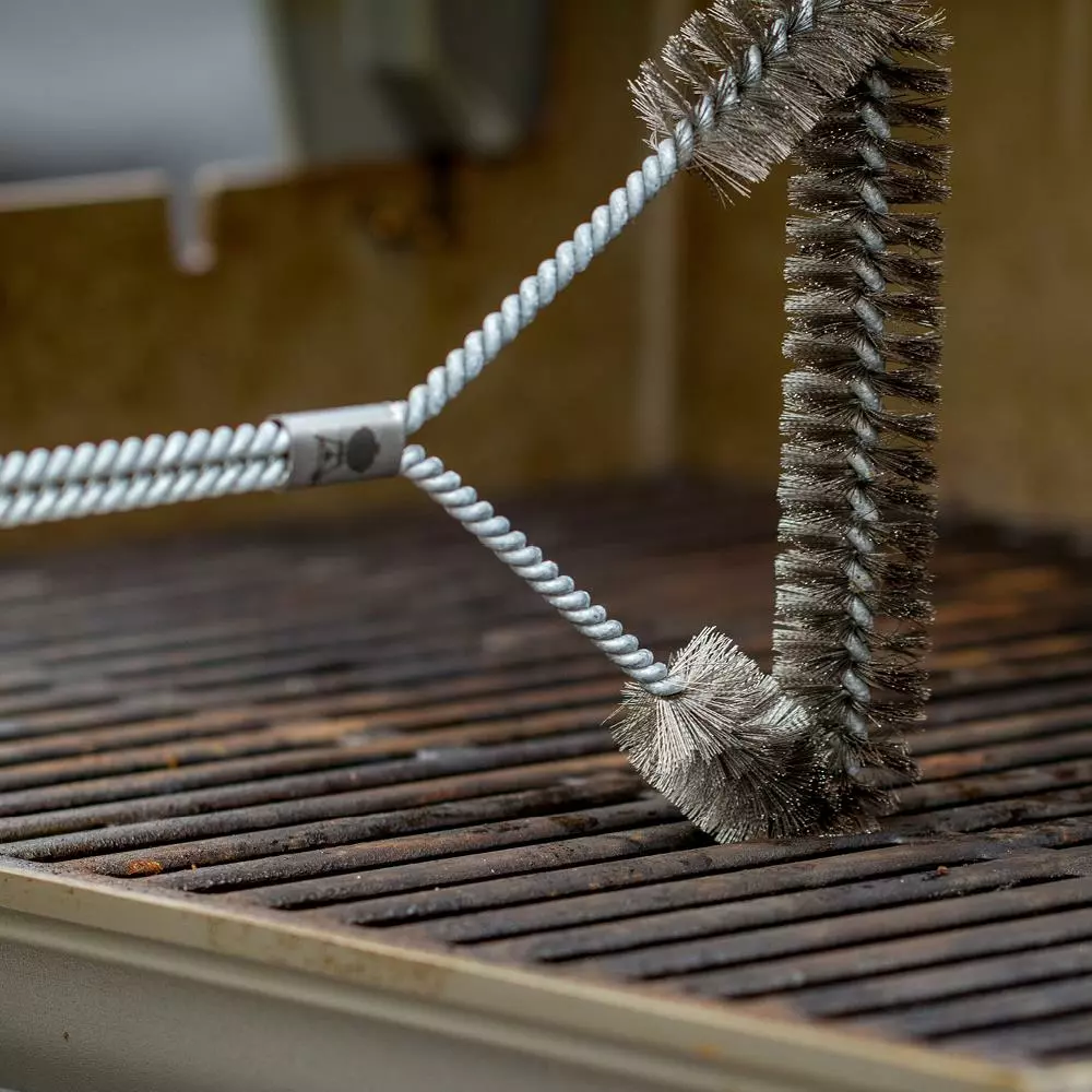 Weber Grilling Tools & Accessories Plastic 21.8-in Grill Brush 5 Weber Grilling Tools & Accessories Plastic 21.8-in Grill Brush - Image 5