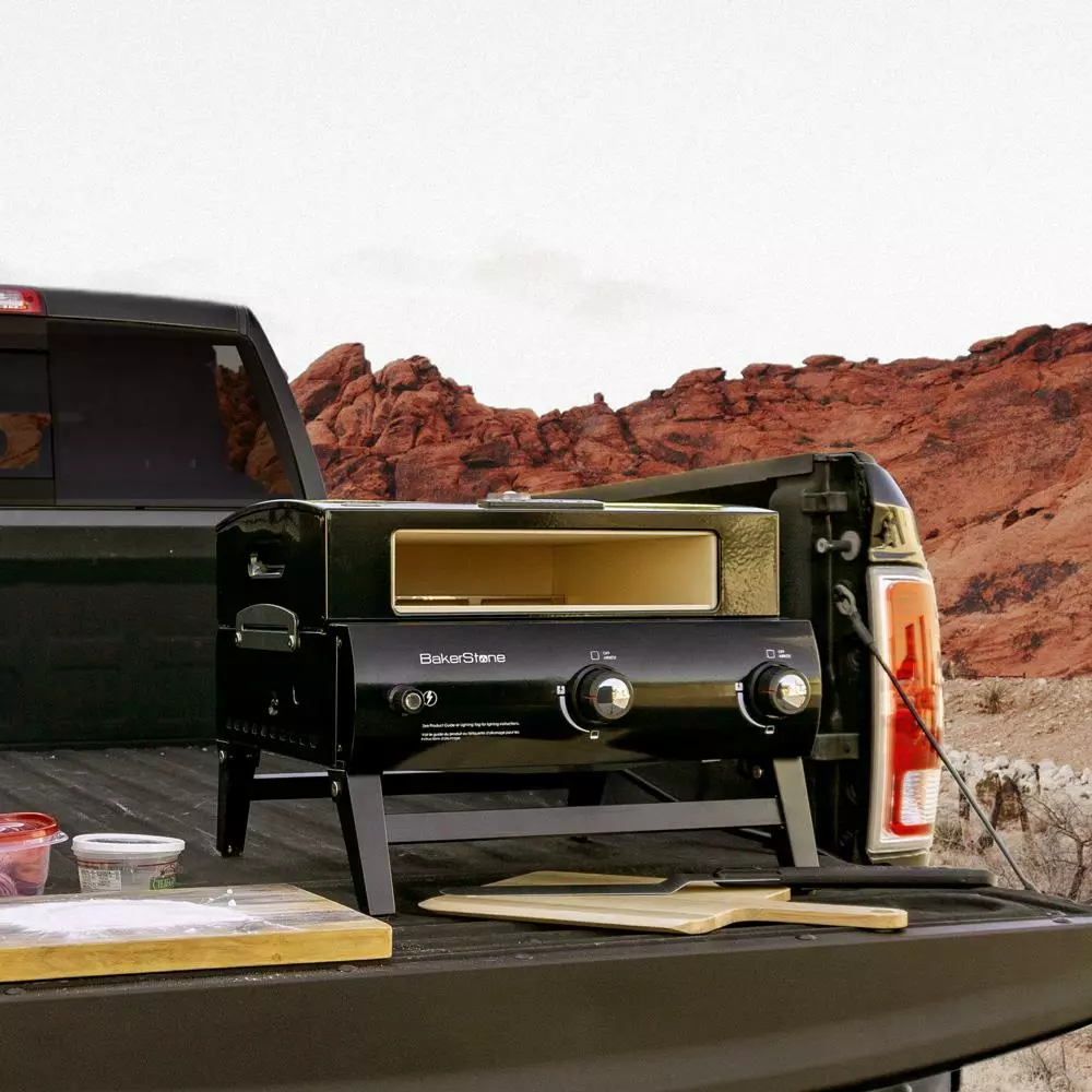 BakerStone Outdoor Kitchens BakerStone Original Series Portable LP Gas Pizza Oven Box Kit 4 BakerStone Outdoor Kitchens BakerStone Original Series Portable LP Gas Pizza Oven Box Kit - Image 4