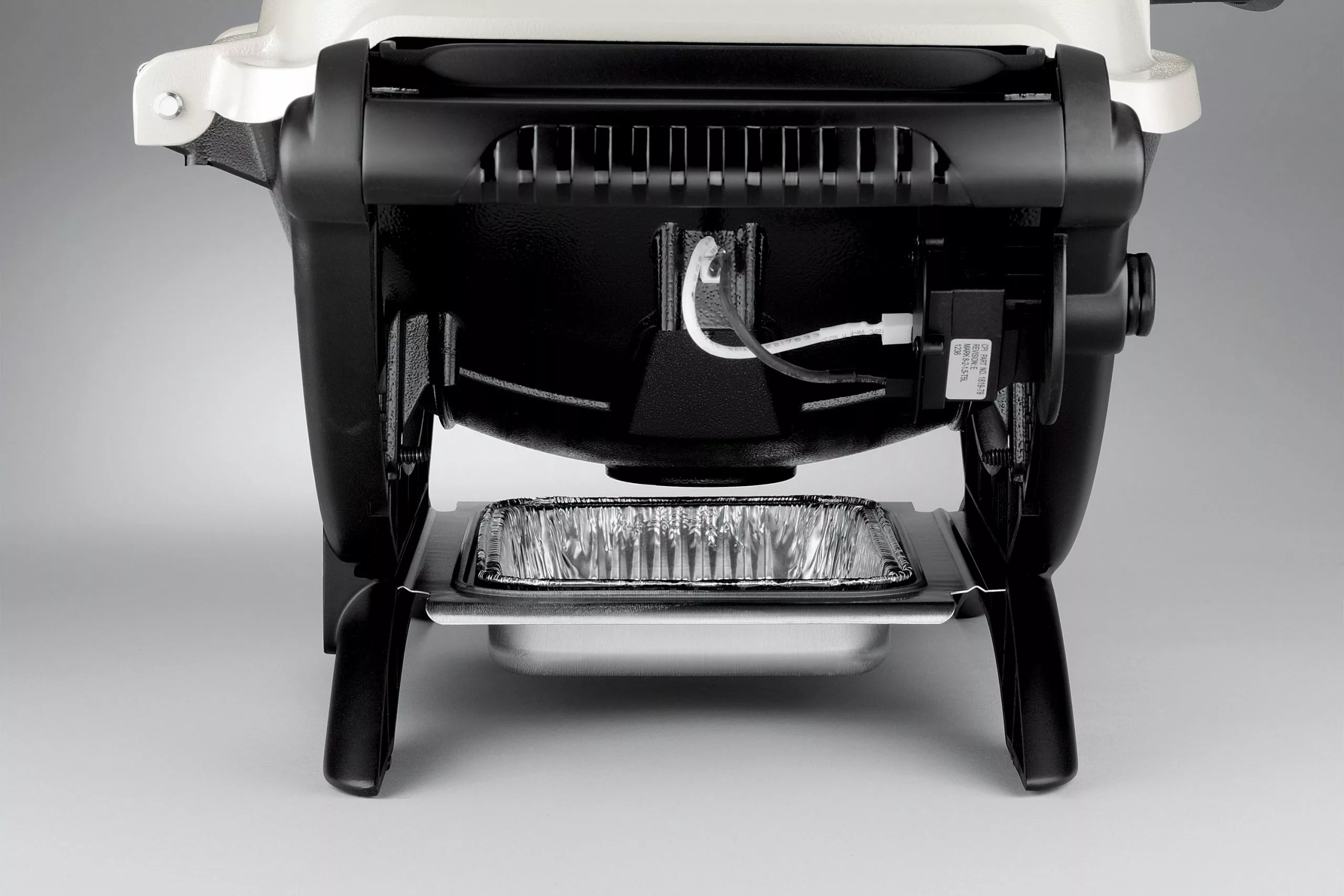 Weber Grilling Tools & Accessories 10-Pack 8.6-in L x 6-in W Disposable Aluminum Foil Grill Drip Pan 4 Weber Grilling Tools & Accessories 10-Pack 8.6-in L x 6-in W Disposable Aluminum Foil Grill Drip Pan - Image 4